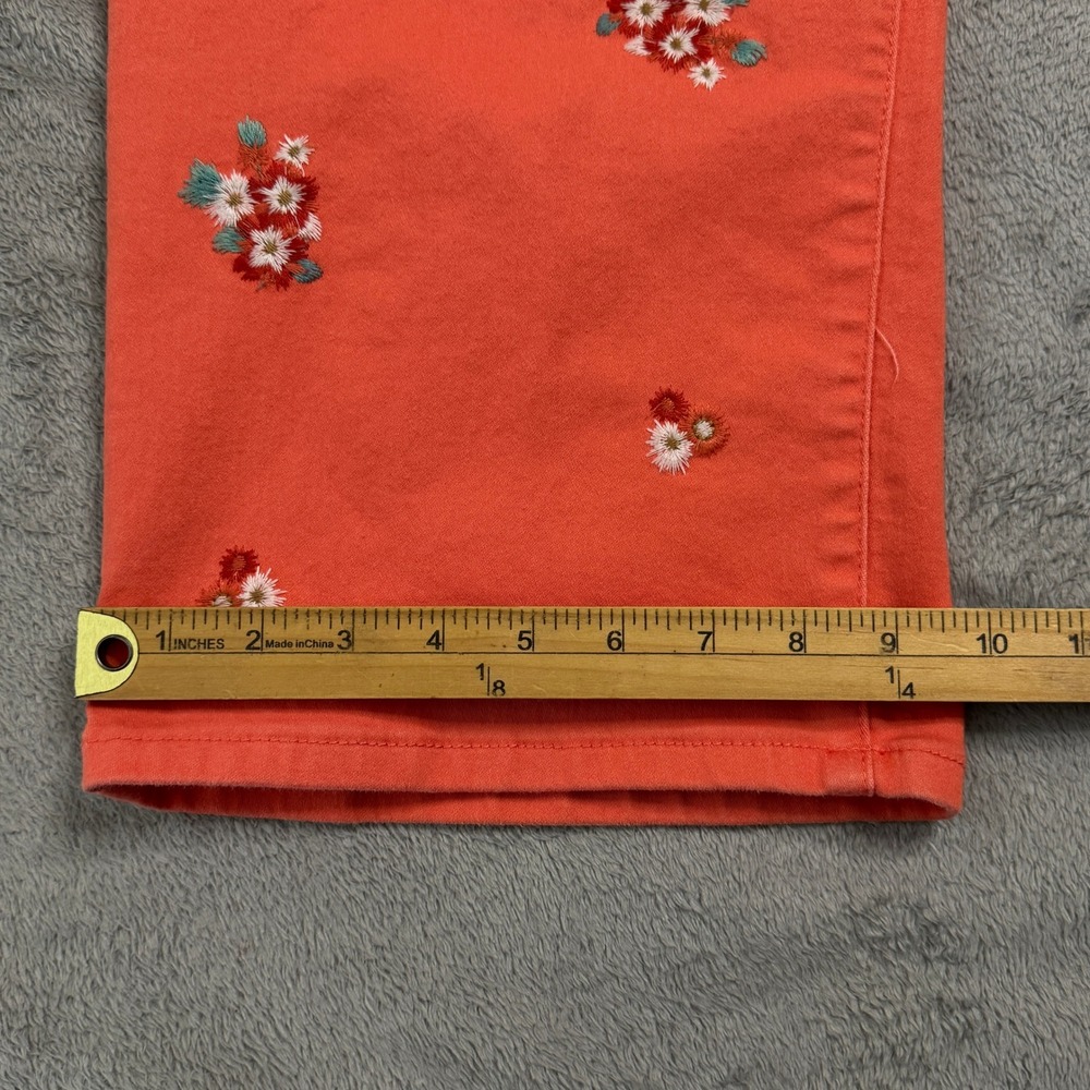 D2 Diane Gilman Embroidered Floral Capri Jeans Coral Size 24W Great Condition - Picture 6 of 10